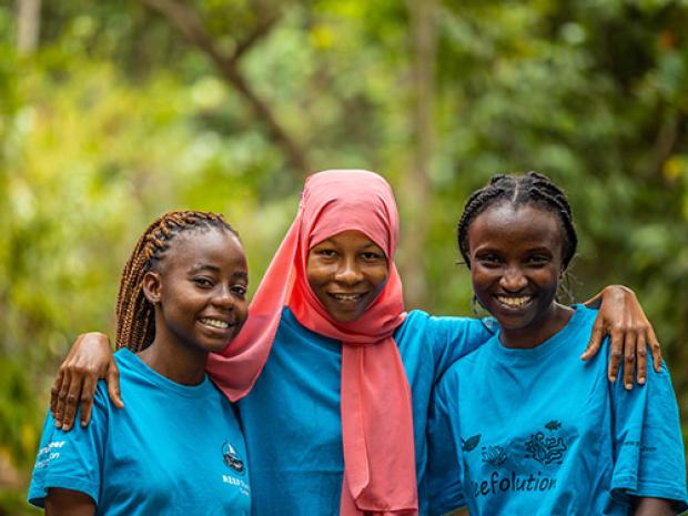 Reefolution, a group of PADI Torchbearers.
