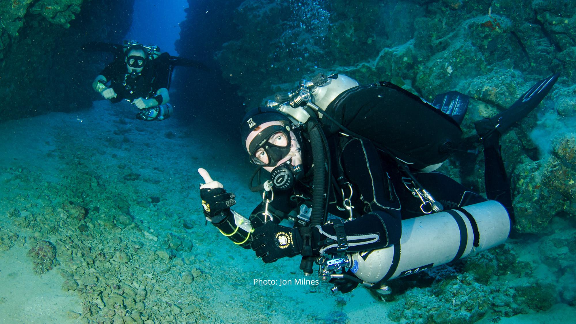 Tec diver with twin tanks